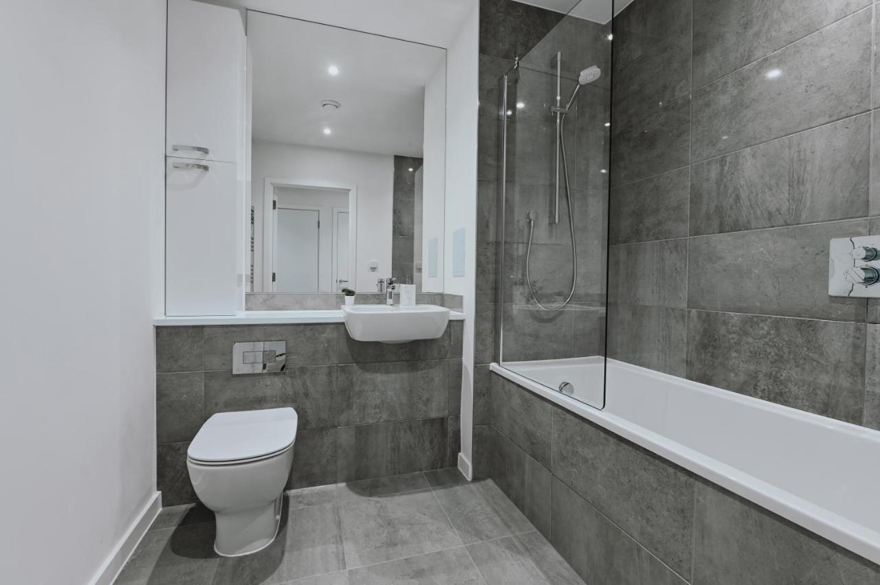 Khayat Homes - The Owelor - Two Bed Londra Esterno foto