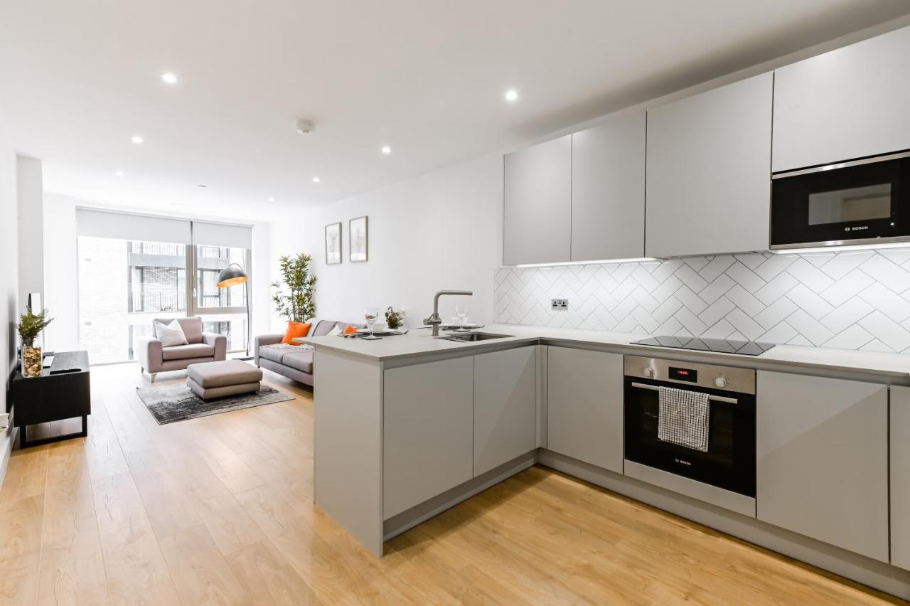 Khayat Homes - The Owelor - Two Bed Londra Esterno foto