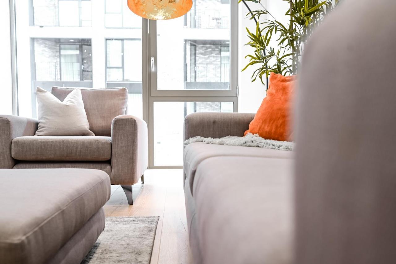 Khayat Homes - The Owelor - Two Bed Londra Esterno foto