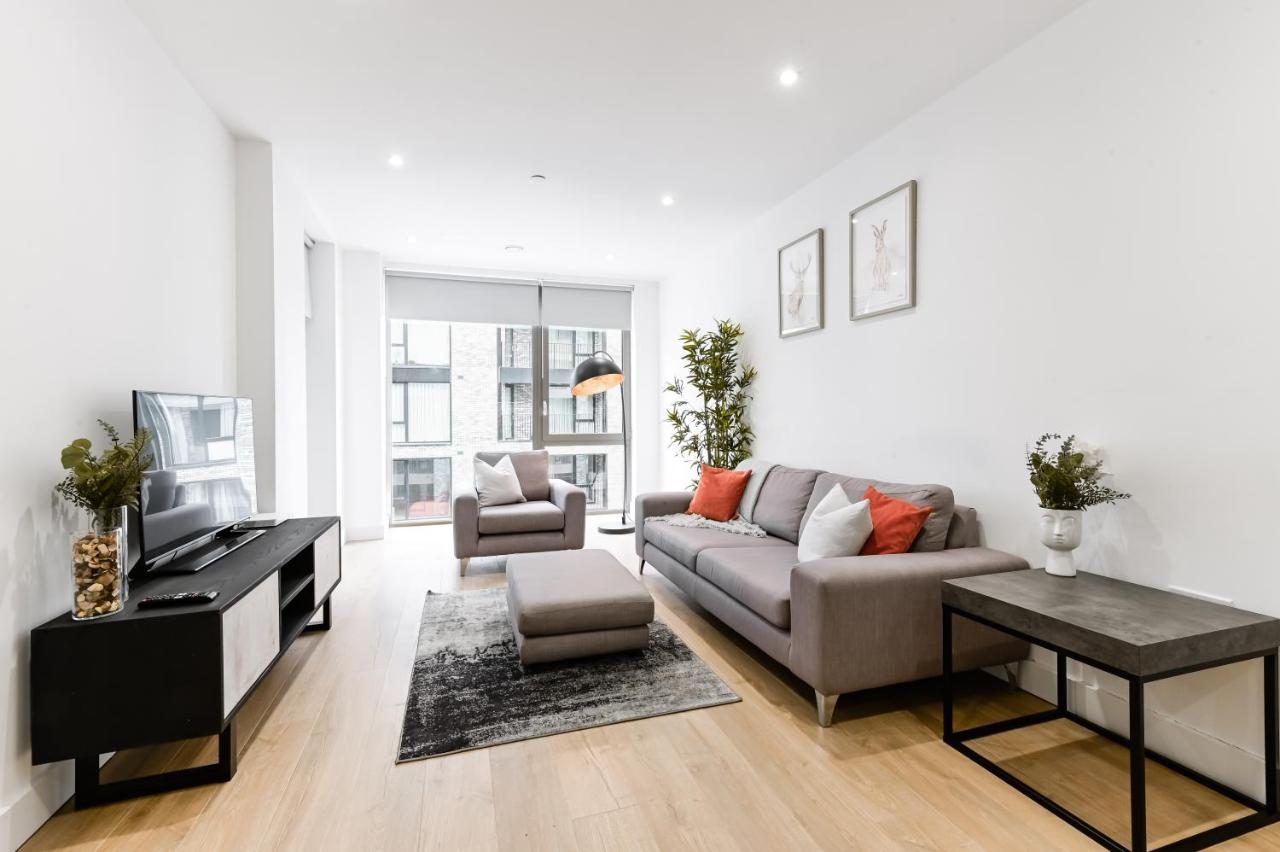 Khayat Homes - The Owelor - Two Bed Londra Esterno foto