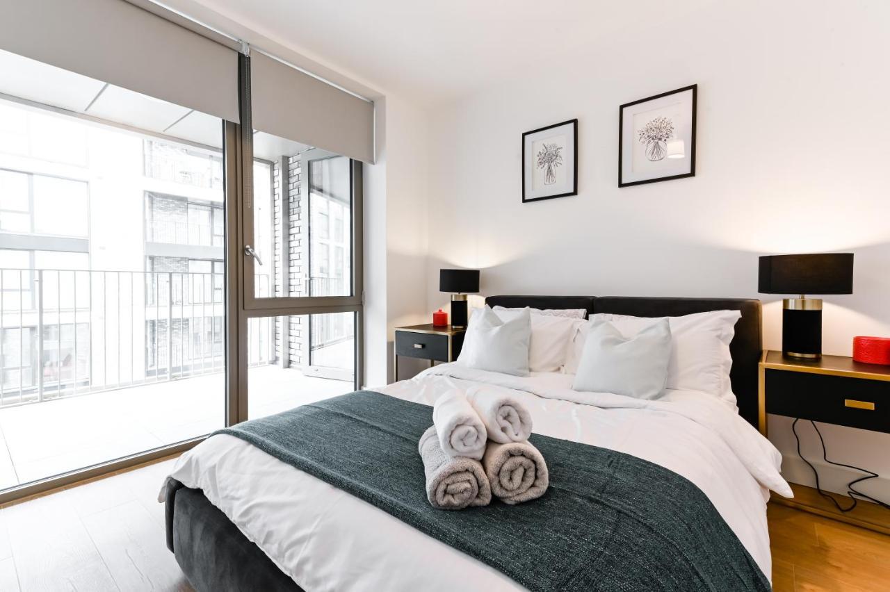 Khayat Homes - The Owelor - Two Bed Londra Esterno foto