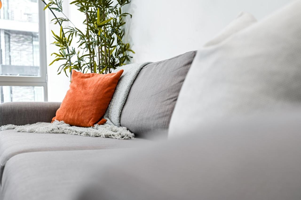Khayat Homes - The Owelor - Two Bed Londra Esterno foto